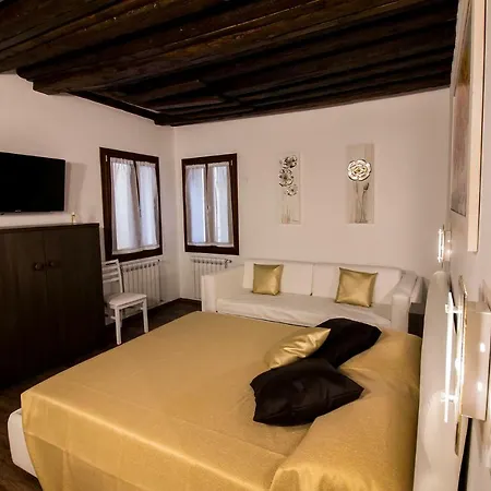 Golden Suite-3